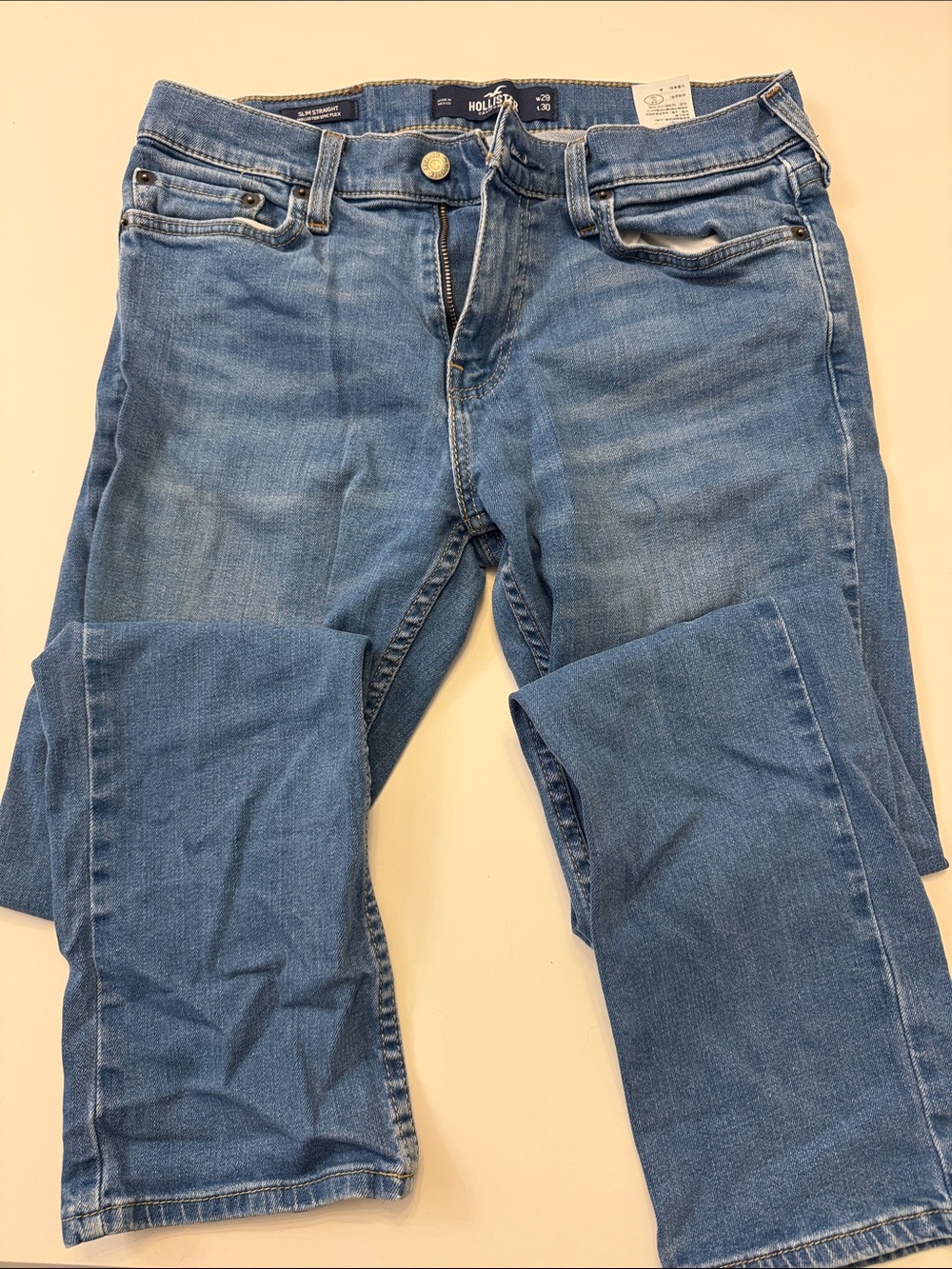 Hollister Men’s Slim Medium Light Wash Blue Jeans